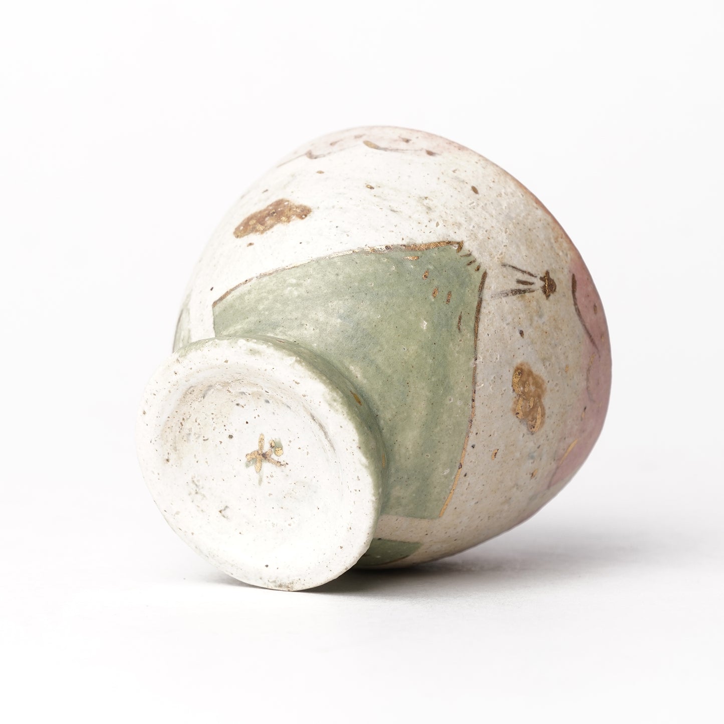 Izumi Sakai Guinomi Sake Cup with gold