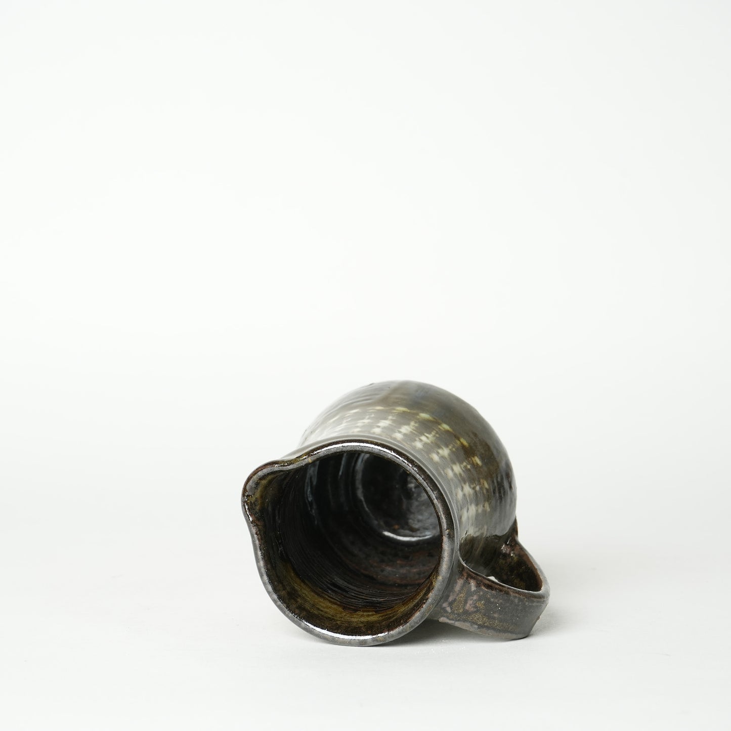 Onta-yaki Tobikanna Pitcher