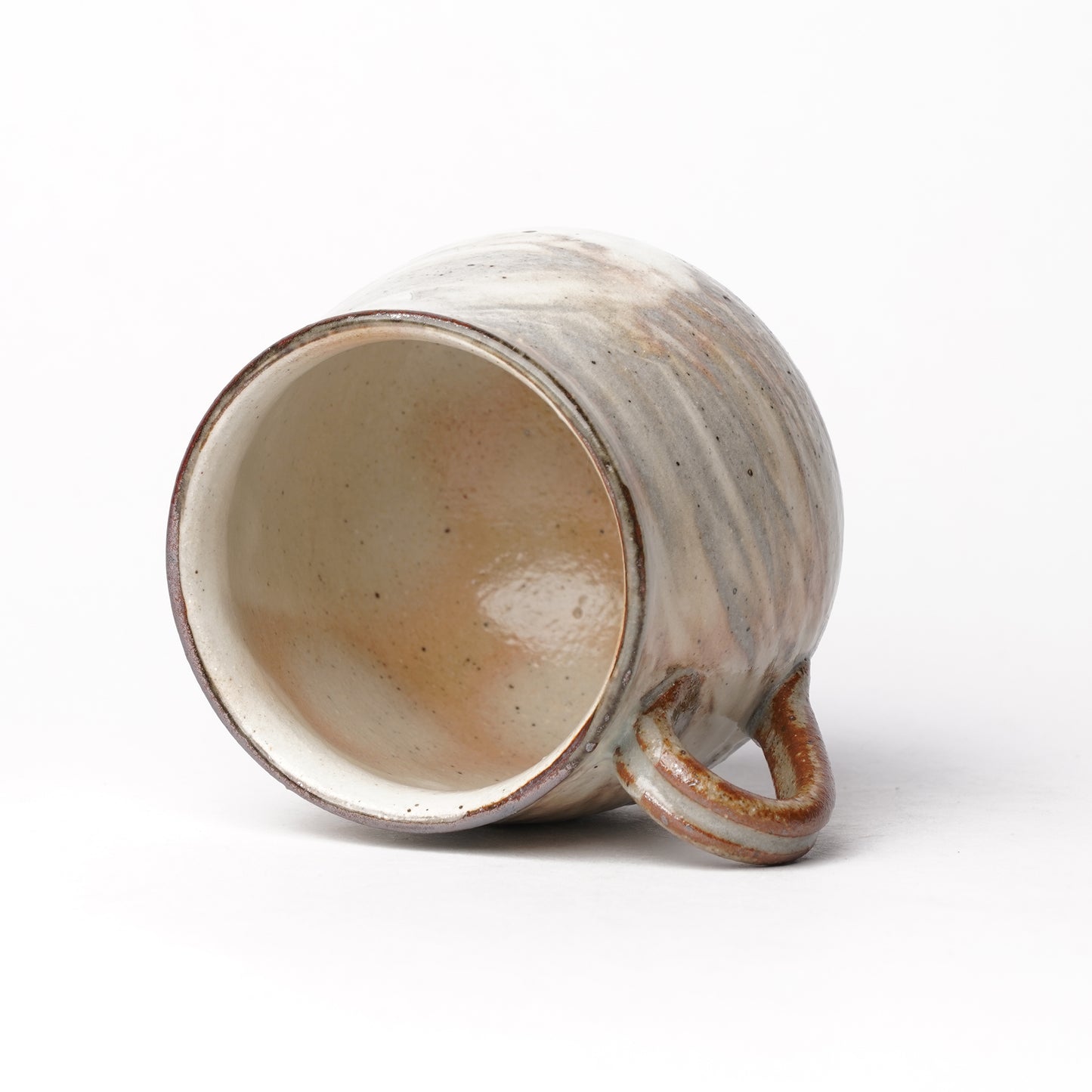 Toshinobu Araya Ryukakugama Hakeme Round Mug