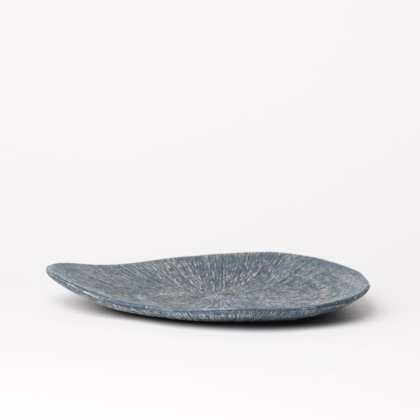 Nobuko Konno Coral Leaf Plate