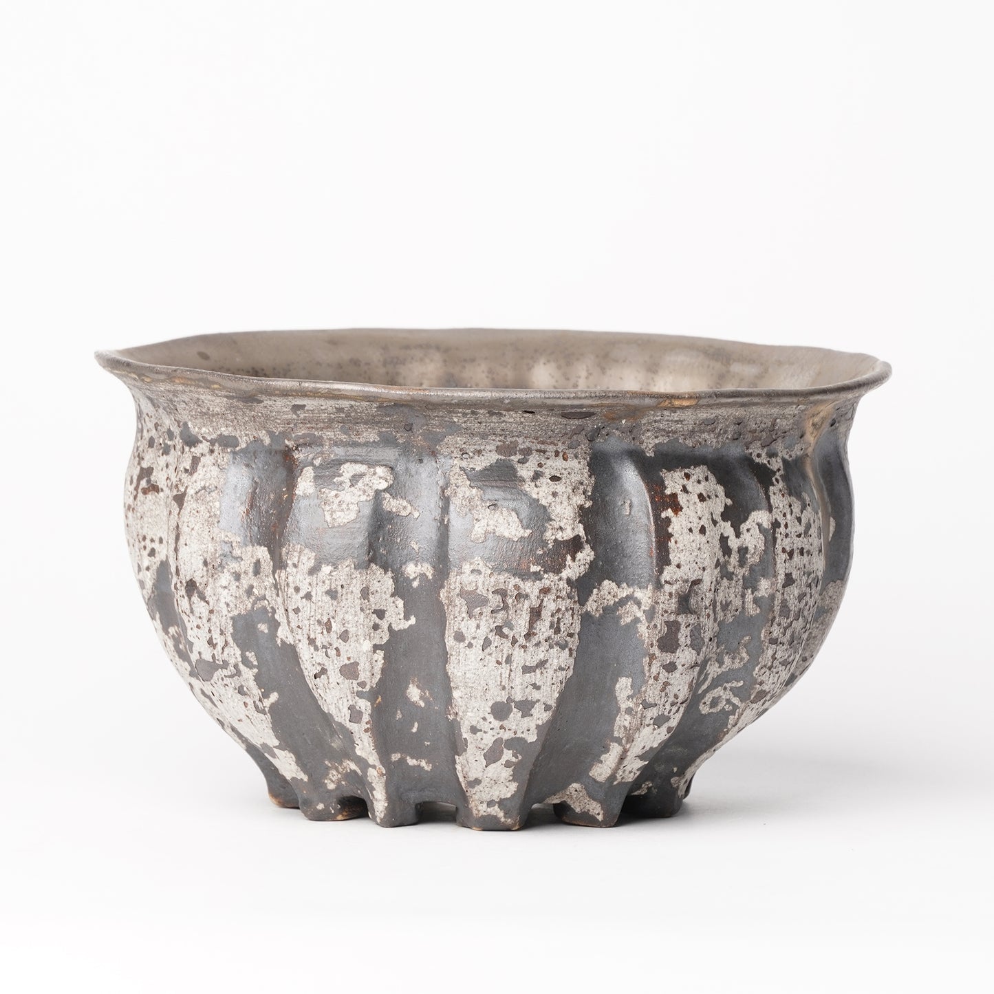 Nobuko Konno planter Black