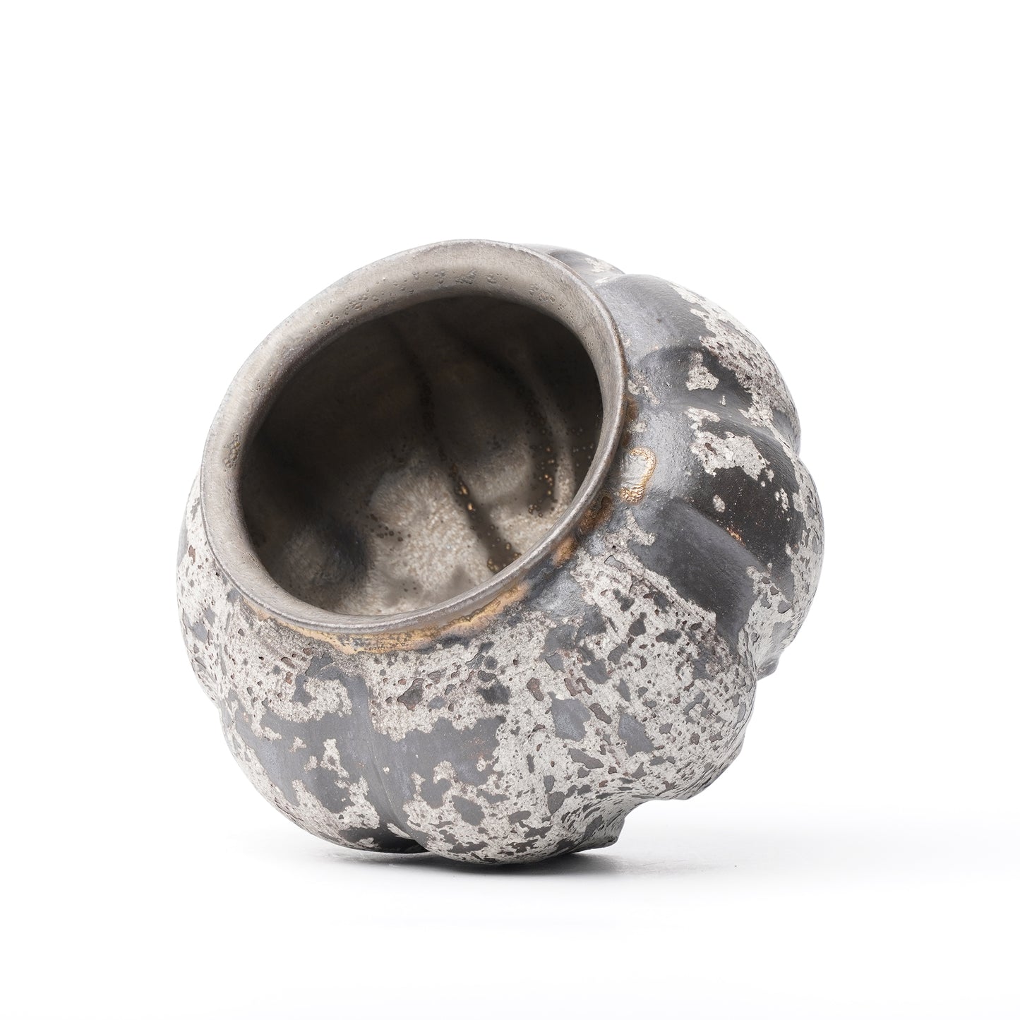 Nobuko Konno planter Black