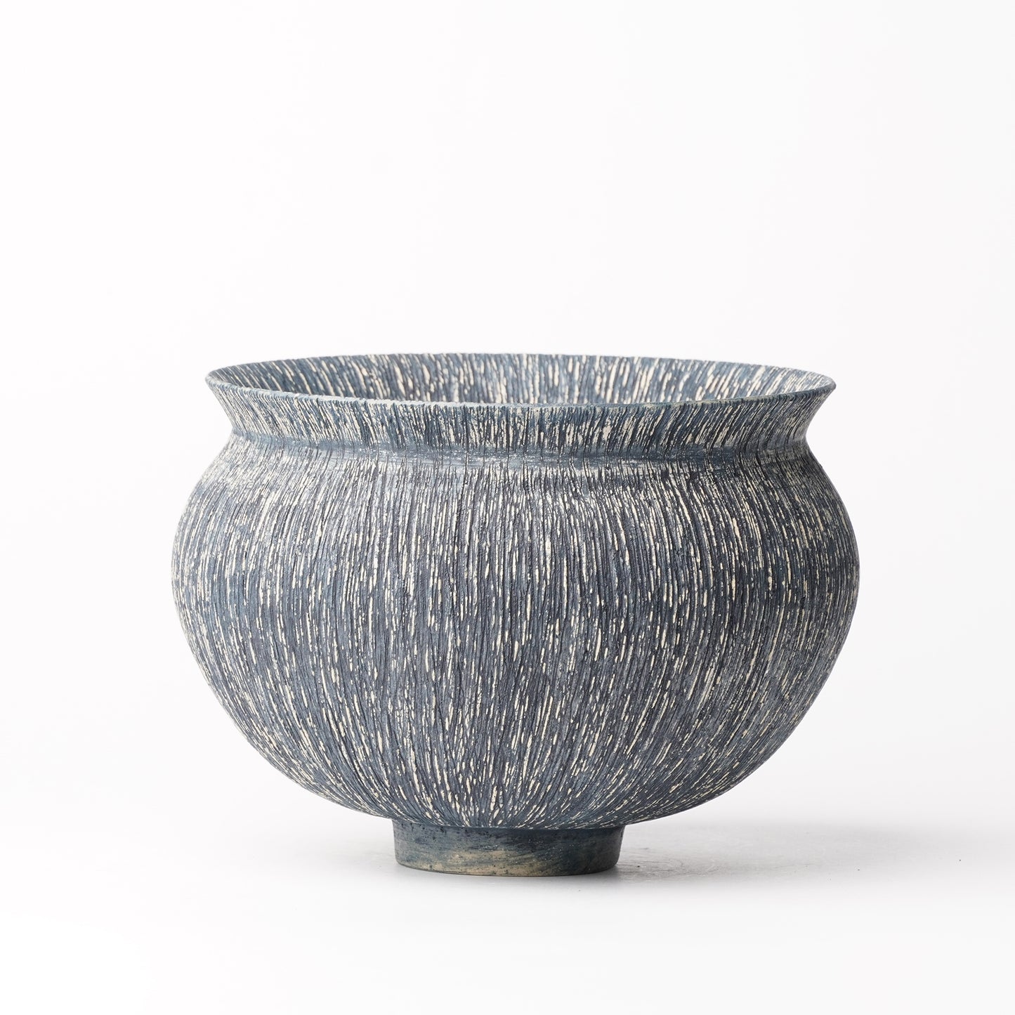 Nobuko Konno planter Blue