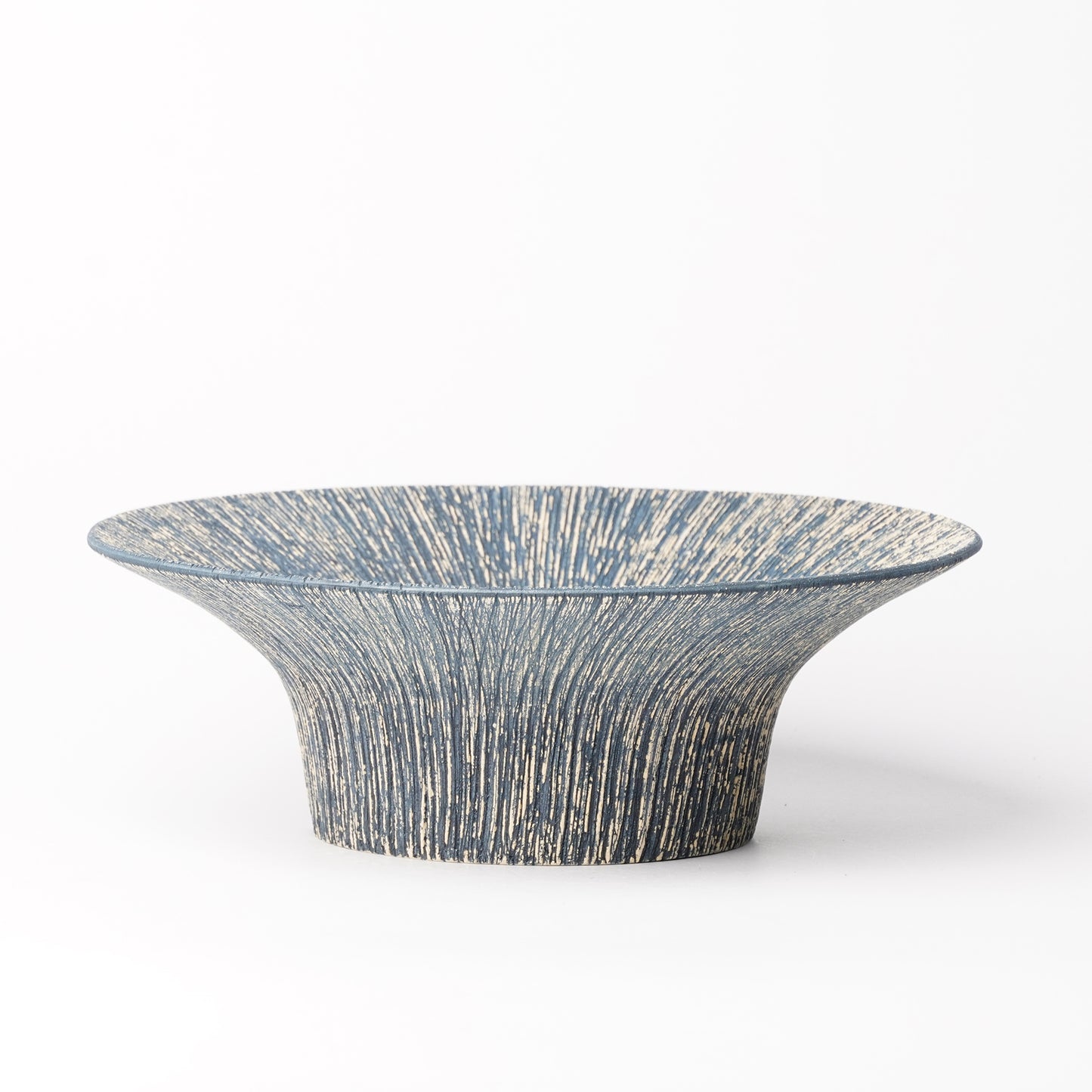Nobuko Konno planter Blue