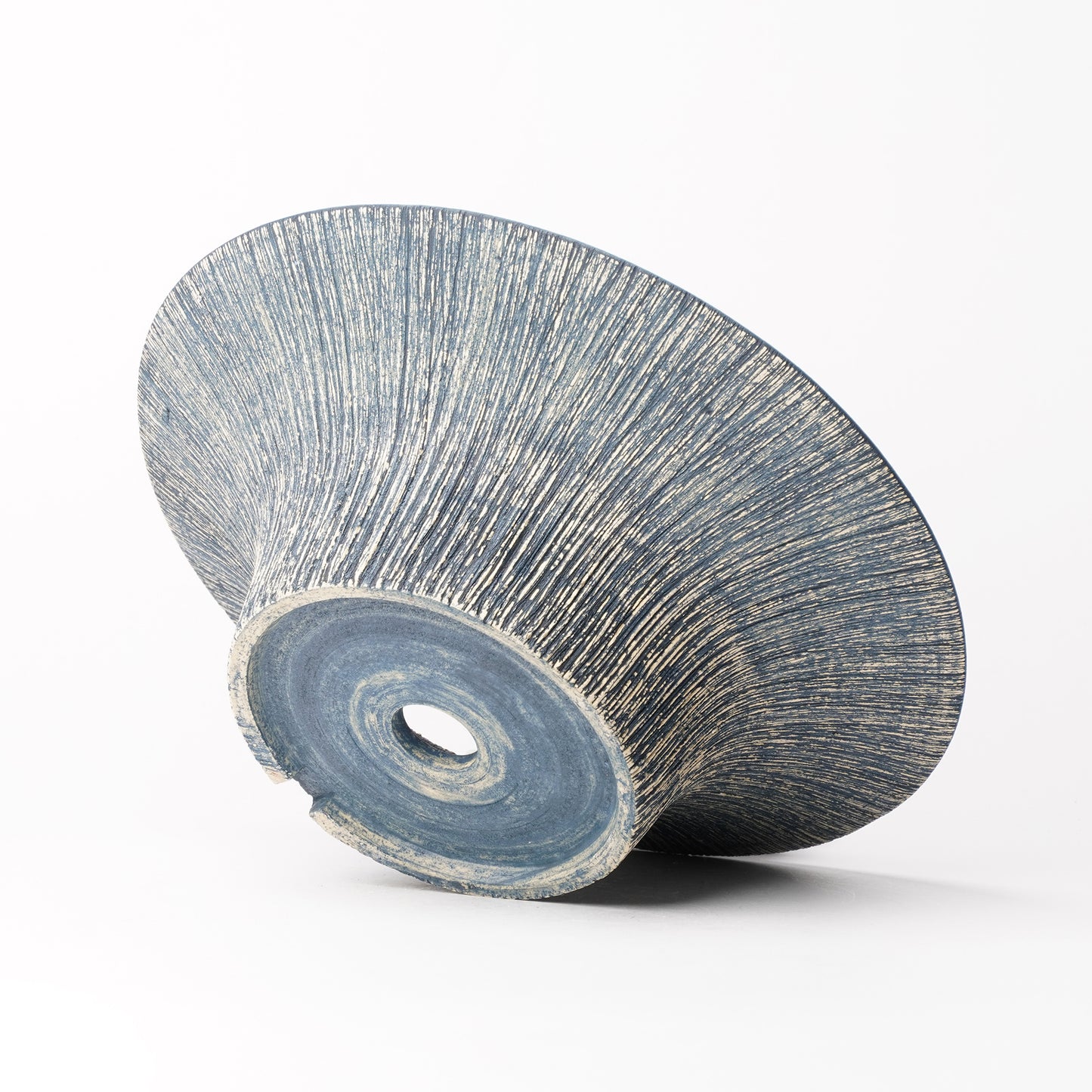 Nobuko Konno planter Blue