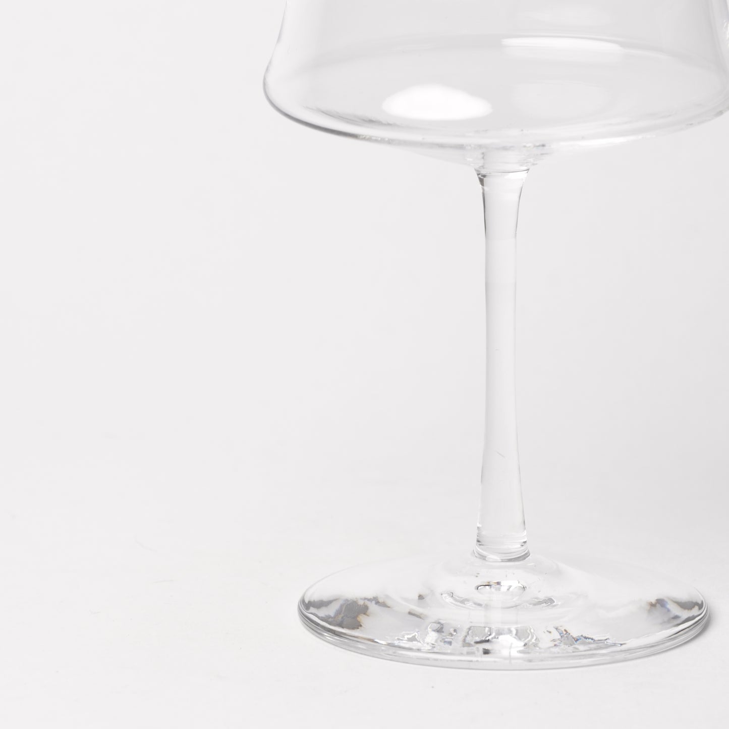 Taiga Oku Wine Glass