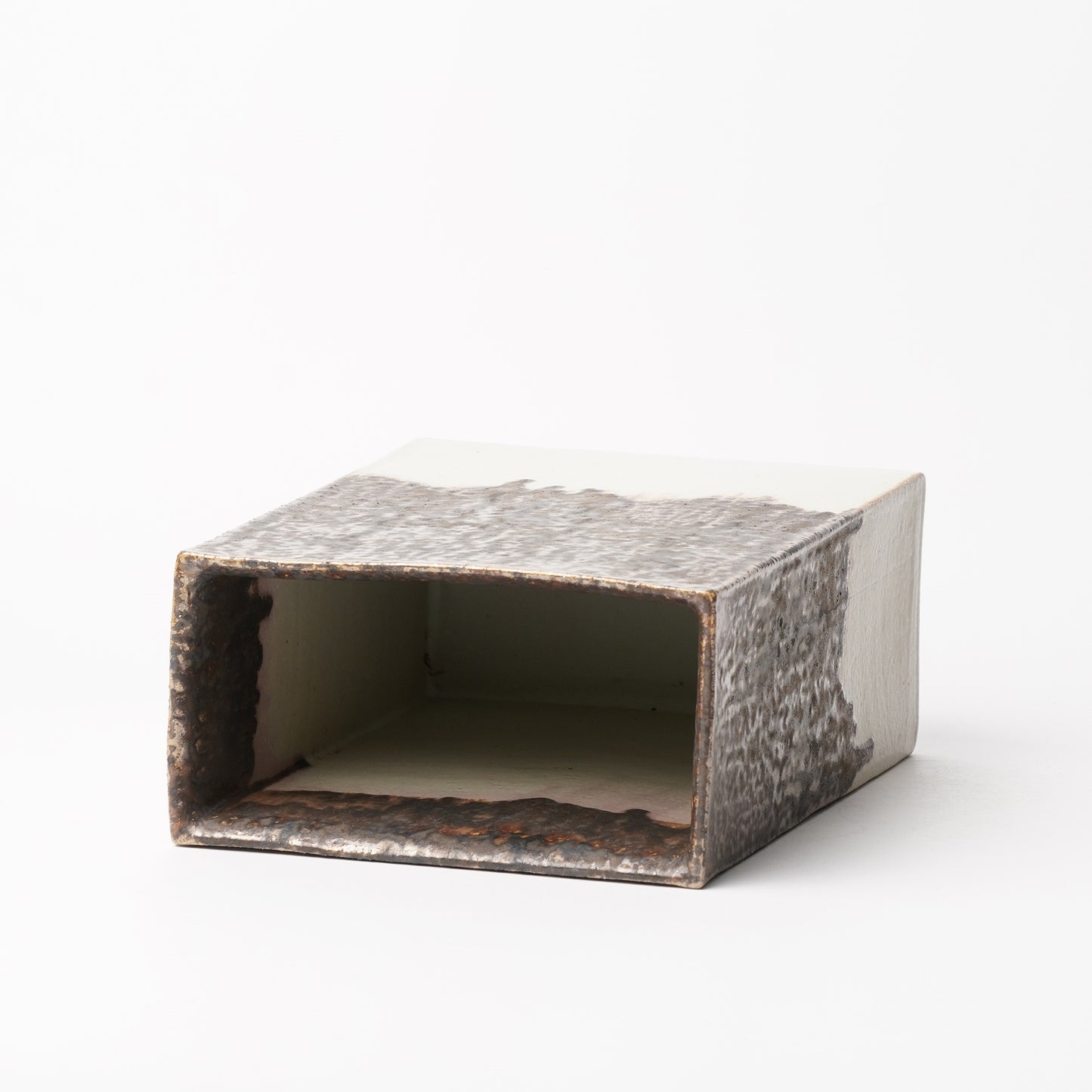 Masato Yamawaki Flower Vase with lid