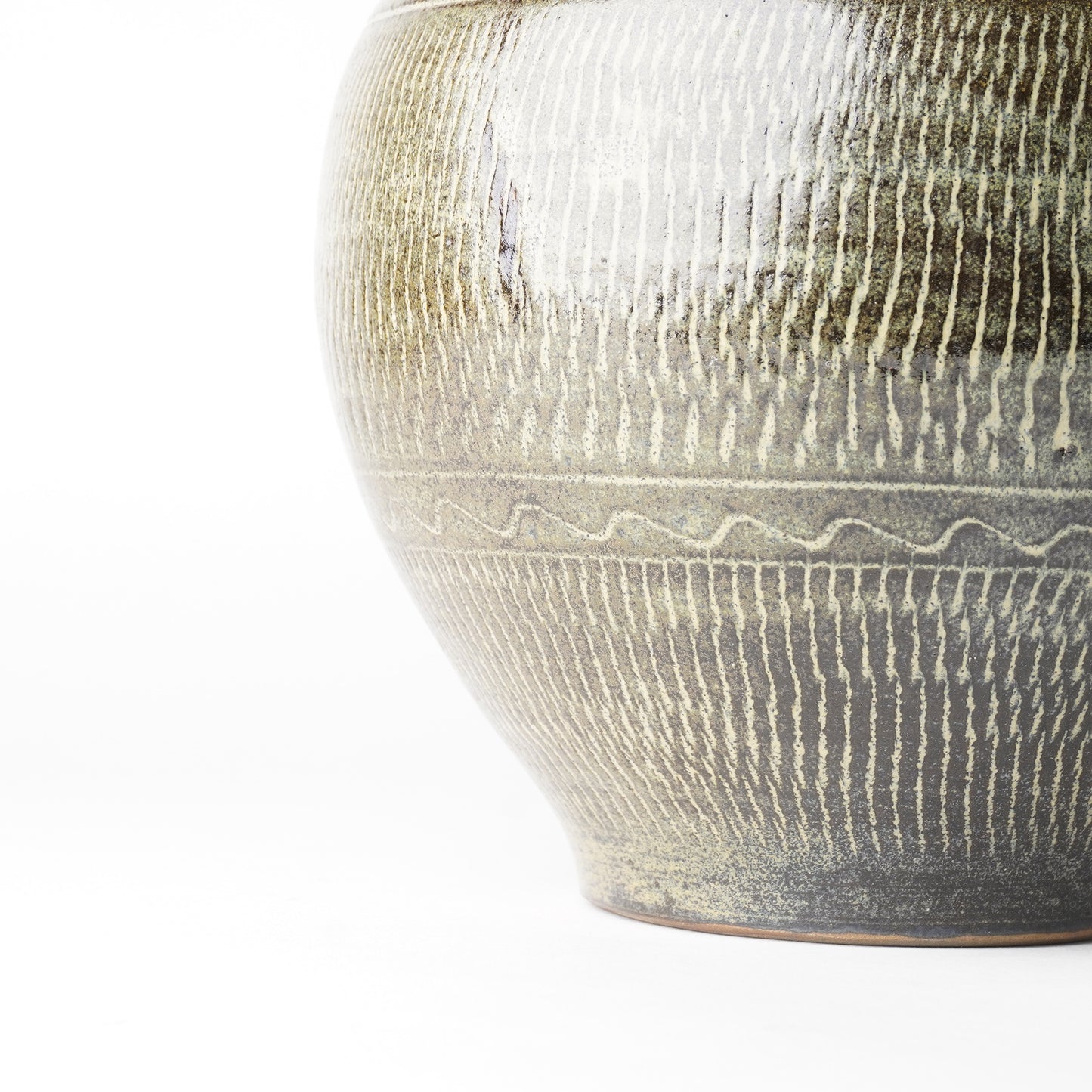 Onta-yaki Tobikanna Flower Vase