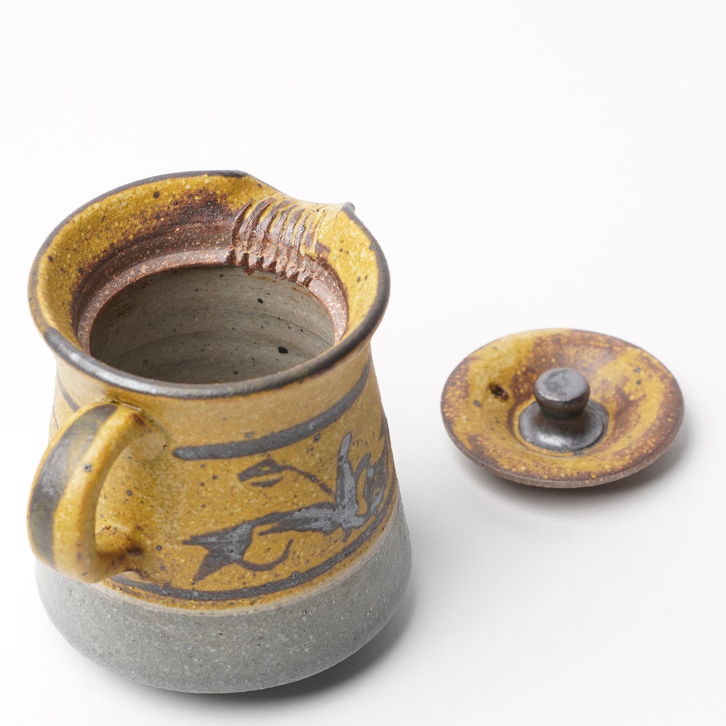 Toshinobu Araya Ryukakugama Shiboridashi Tea Pot