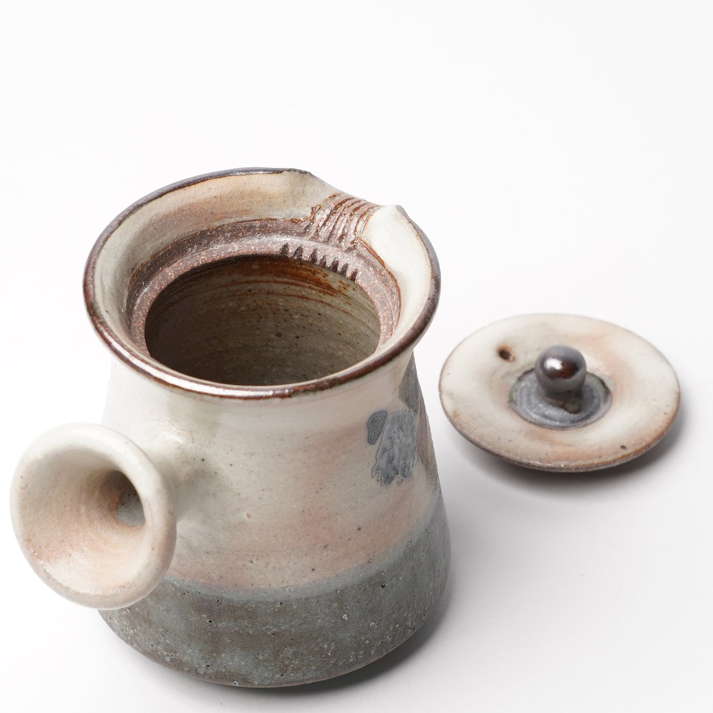 Toshinobu Araya Ryukakugama Shiboridashi Tea Pot