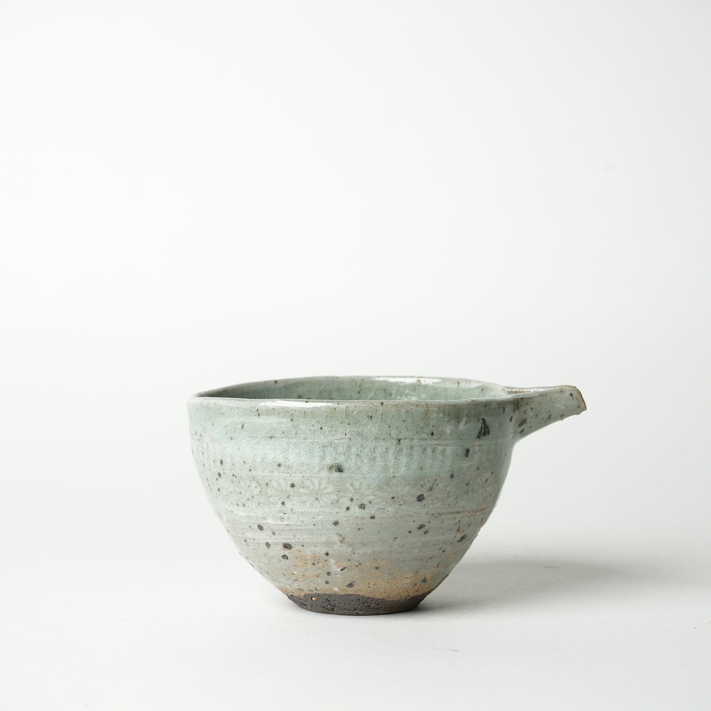 Takeryo Kawaguchi Mishima Katakuchi Sake Server Ash Glaze
