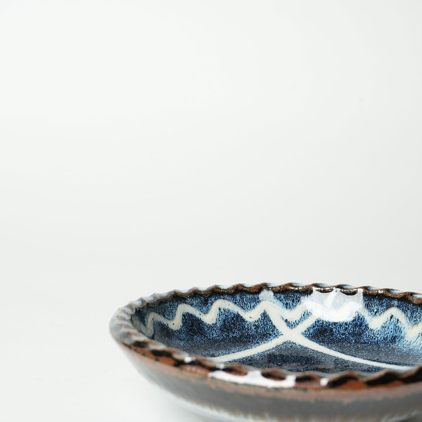 Fumotogama Shodaiyaki Slipware Plate