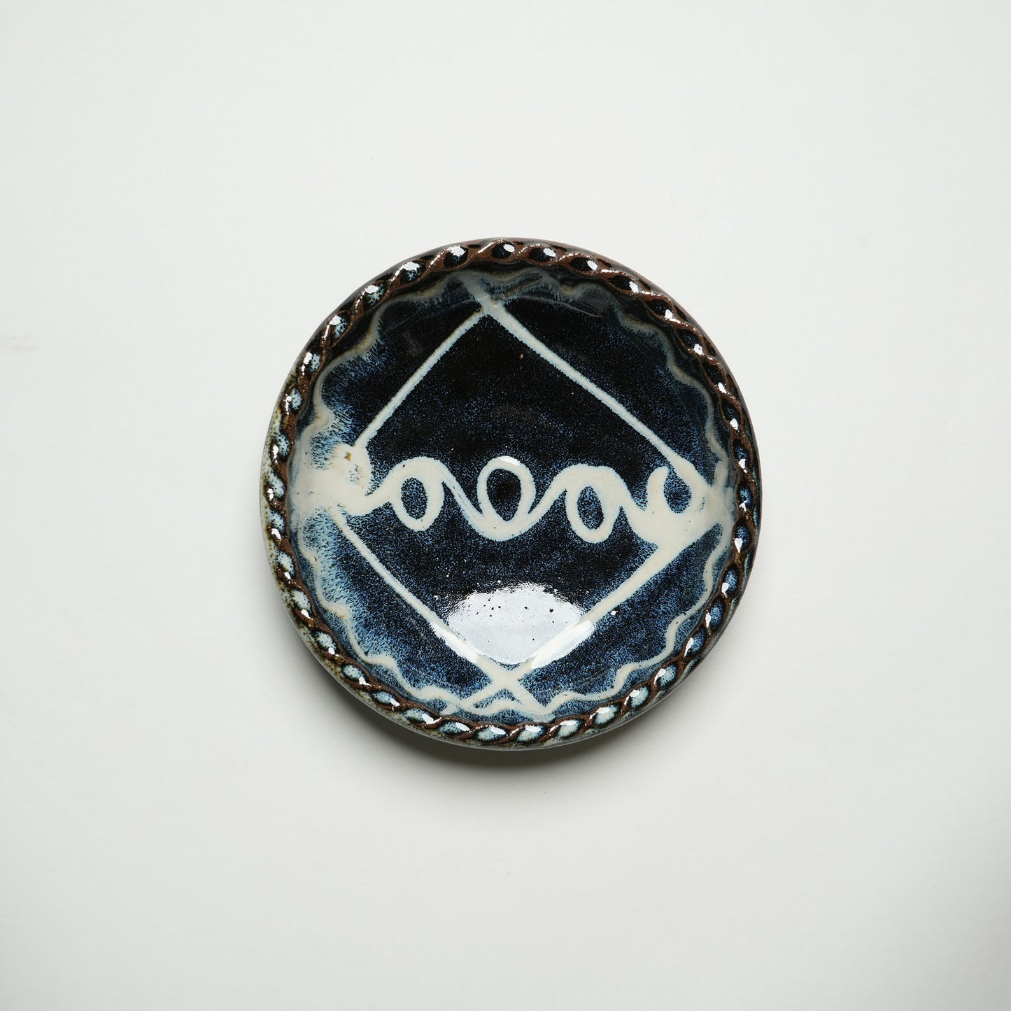 Fumotogama Shodaiyaki Slipware Plate