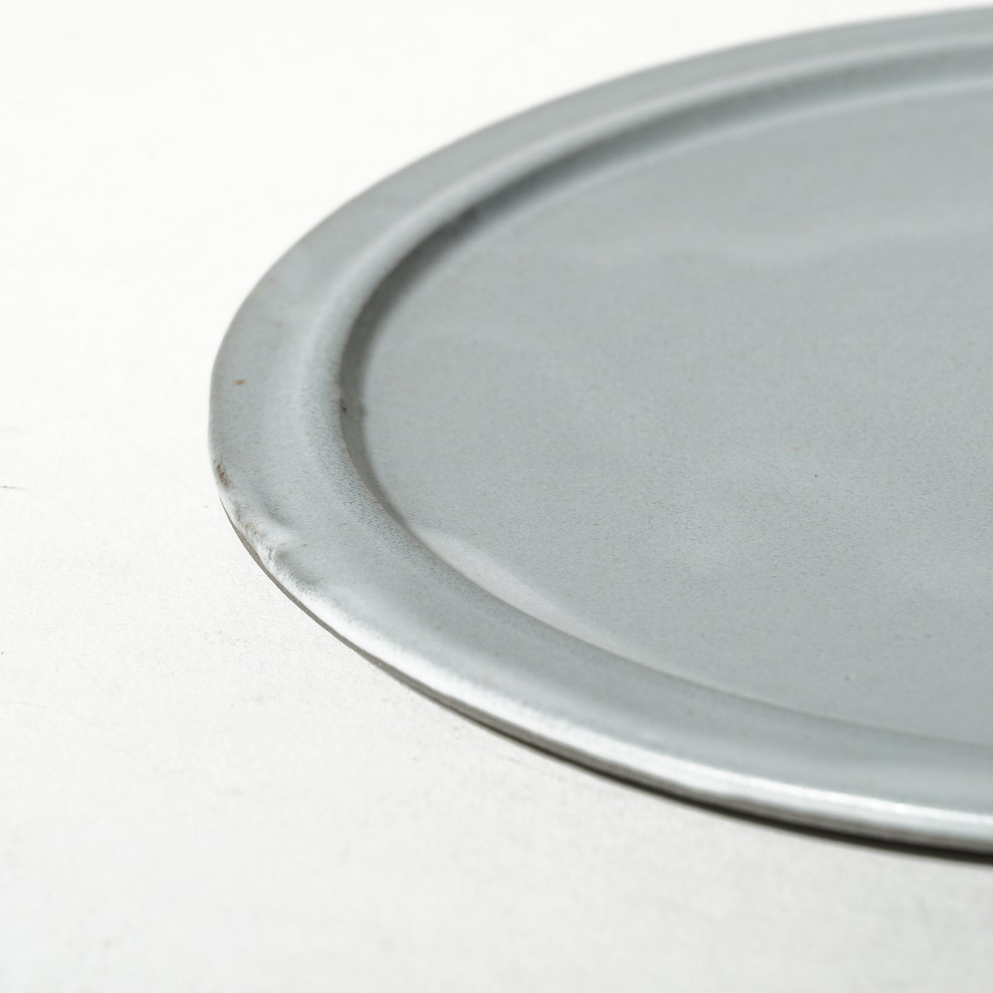 Rikizo Flat Plate Medium Light Grey