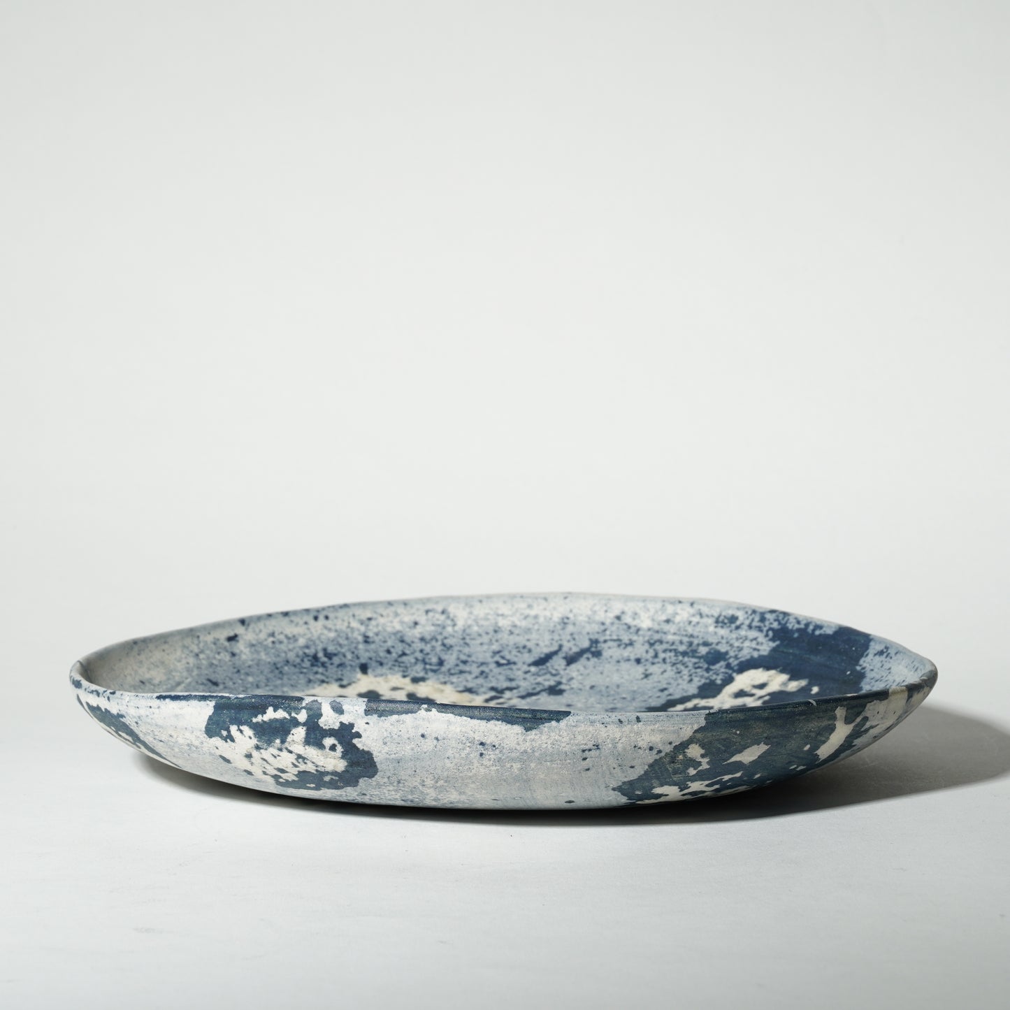 Nobuko Konno Large Round Plate Spot Blue