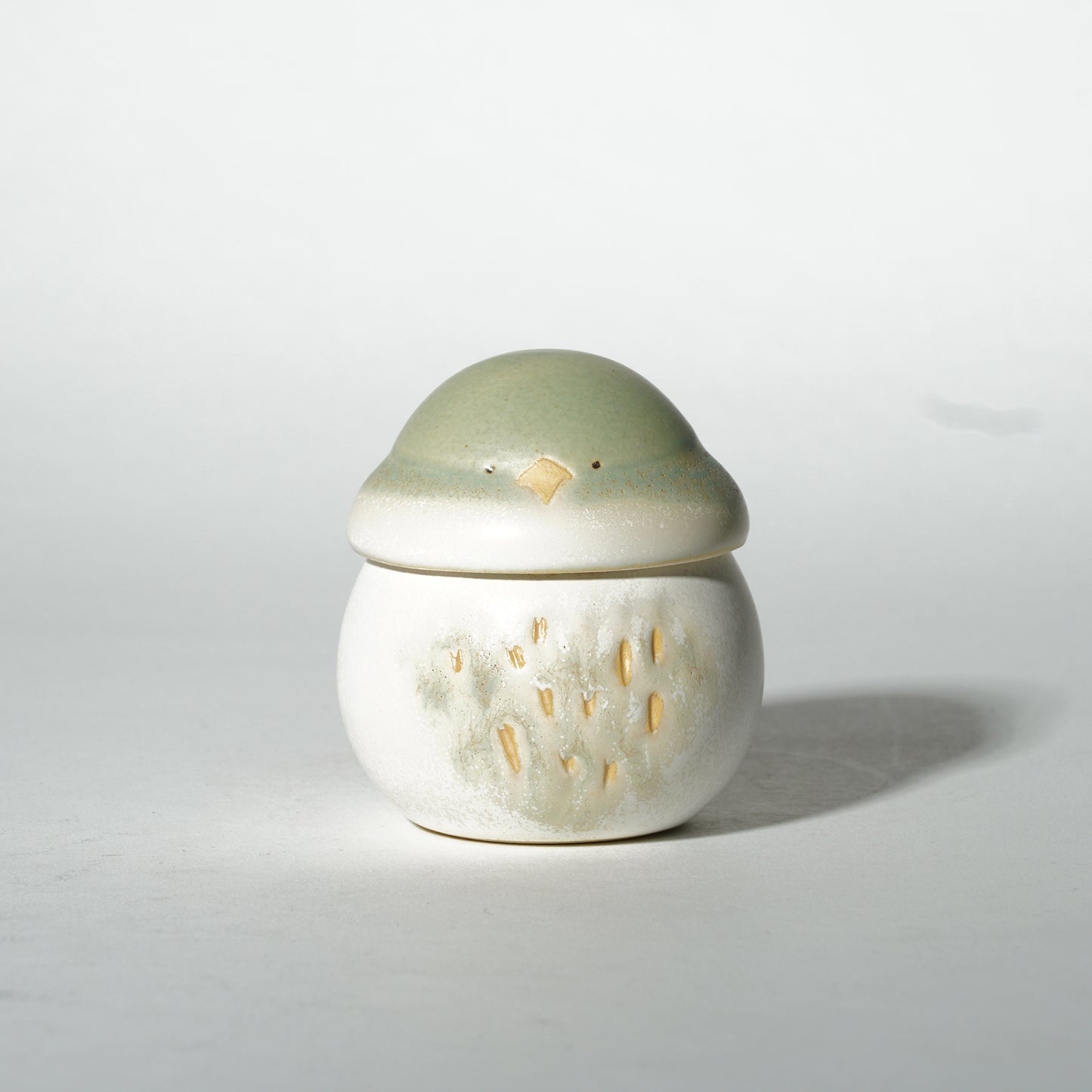 Miki Furuhata Futamono Container