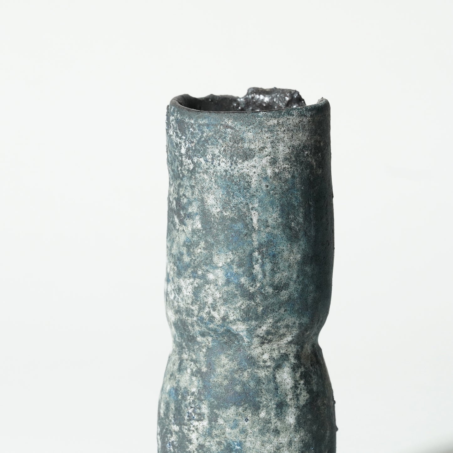Akiko Yanagawa Japanse pottery vase vessel