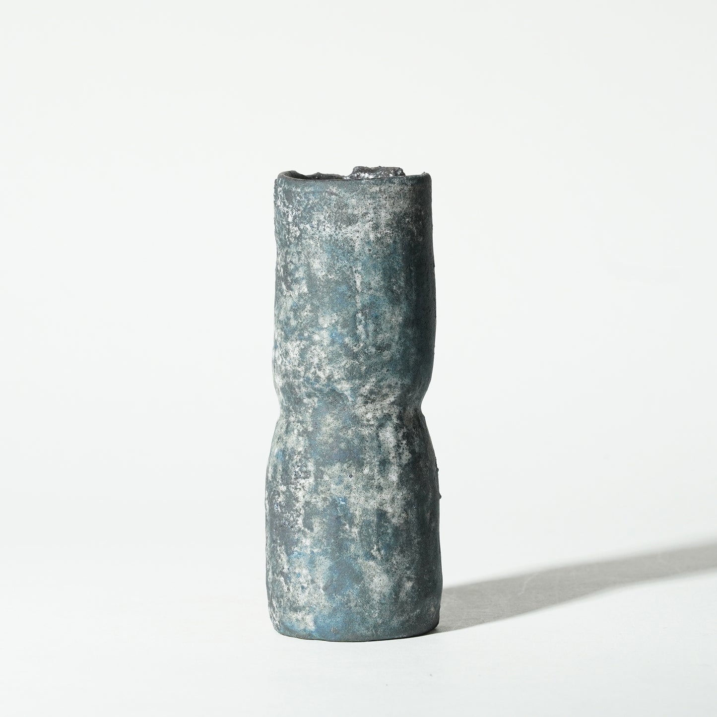 Akiko Yanagawa Japanse pottery vase vessel