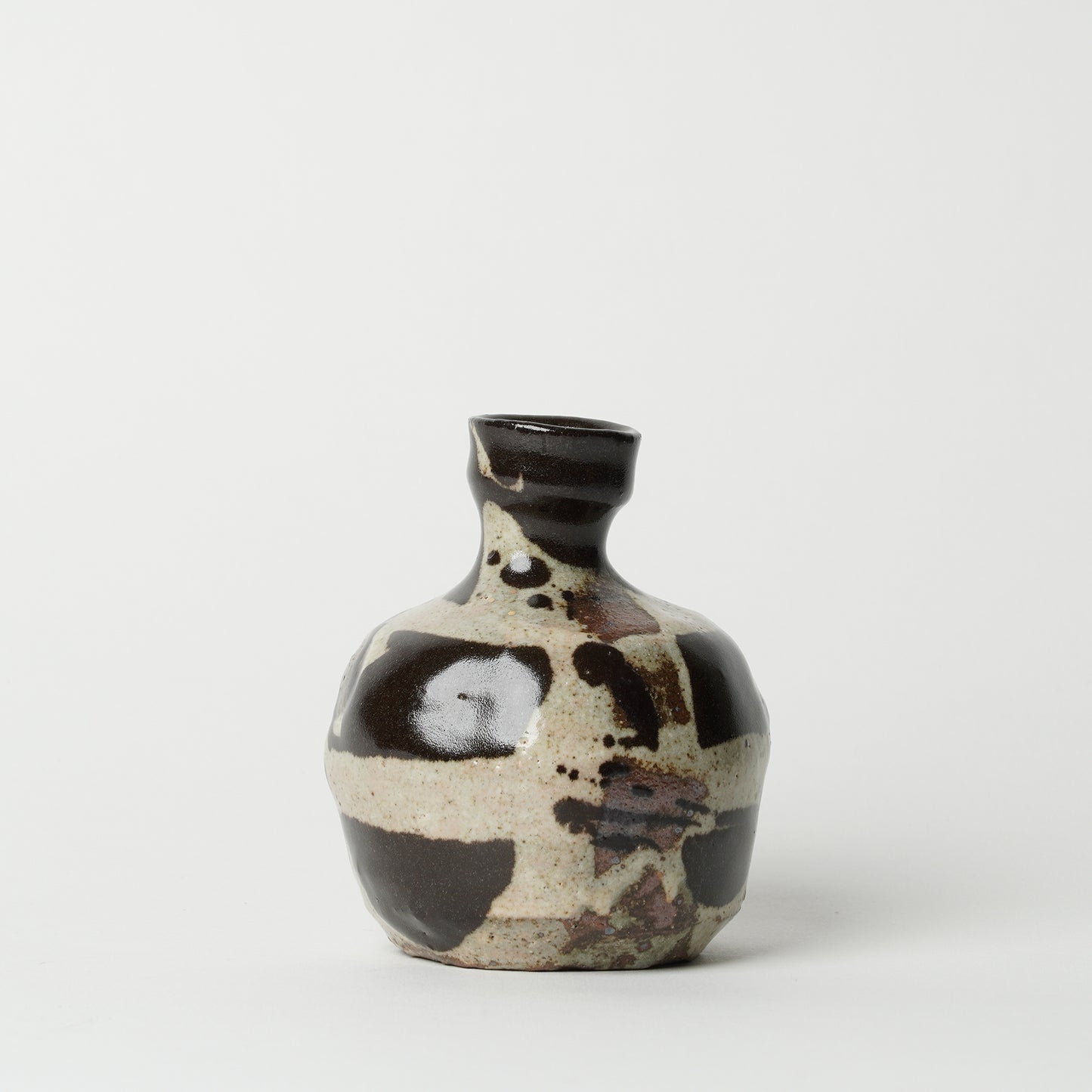 Junri Hamada Kuro Oribe Tokkuri Sake Saucer