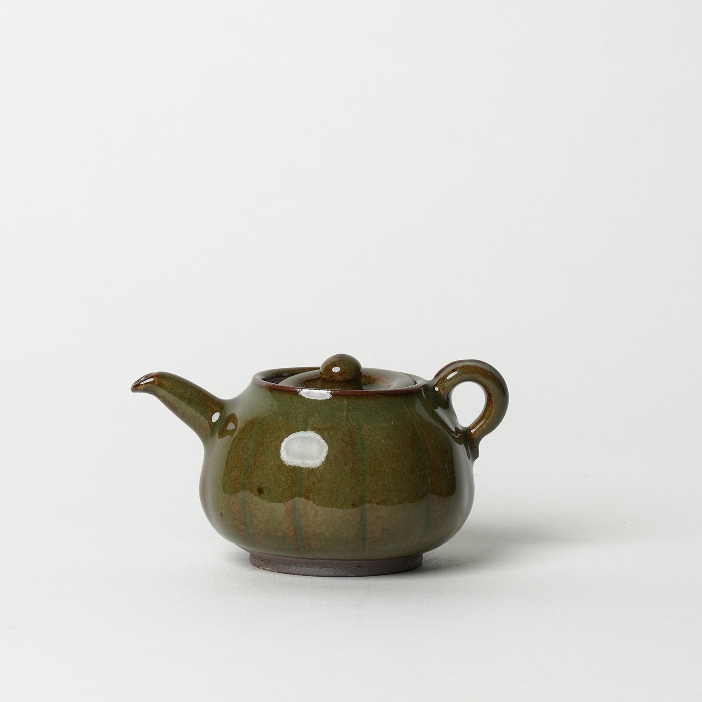 Toshinobu Araya Ryukakugama Soy Sauce Server