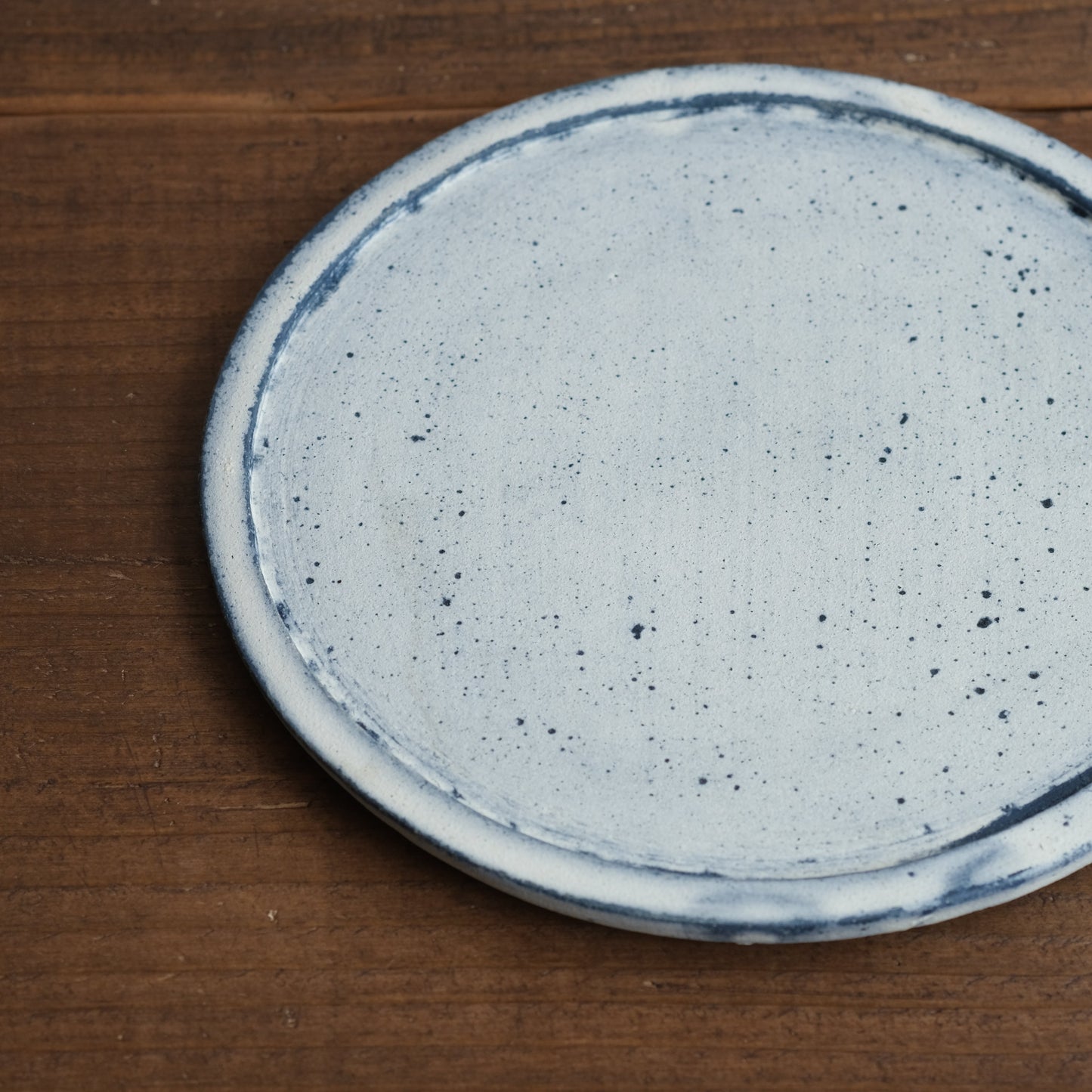 Nobuko Konno Round Plate Spot Blue L