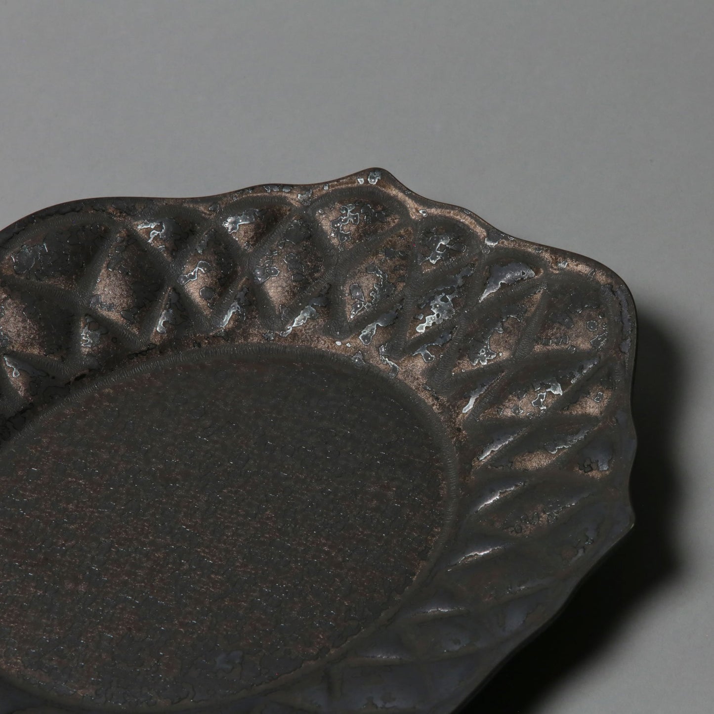Shota Miyashita Cushion Plate Black M