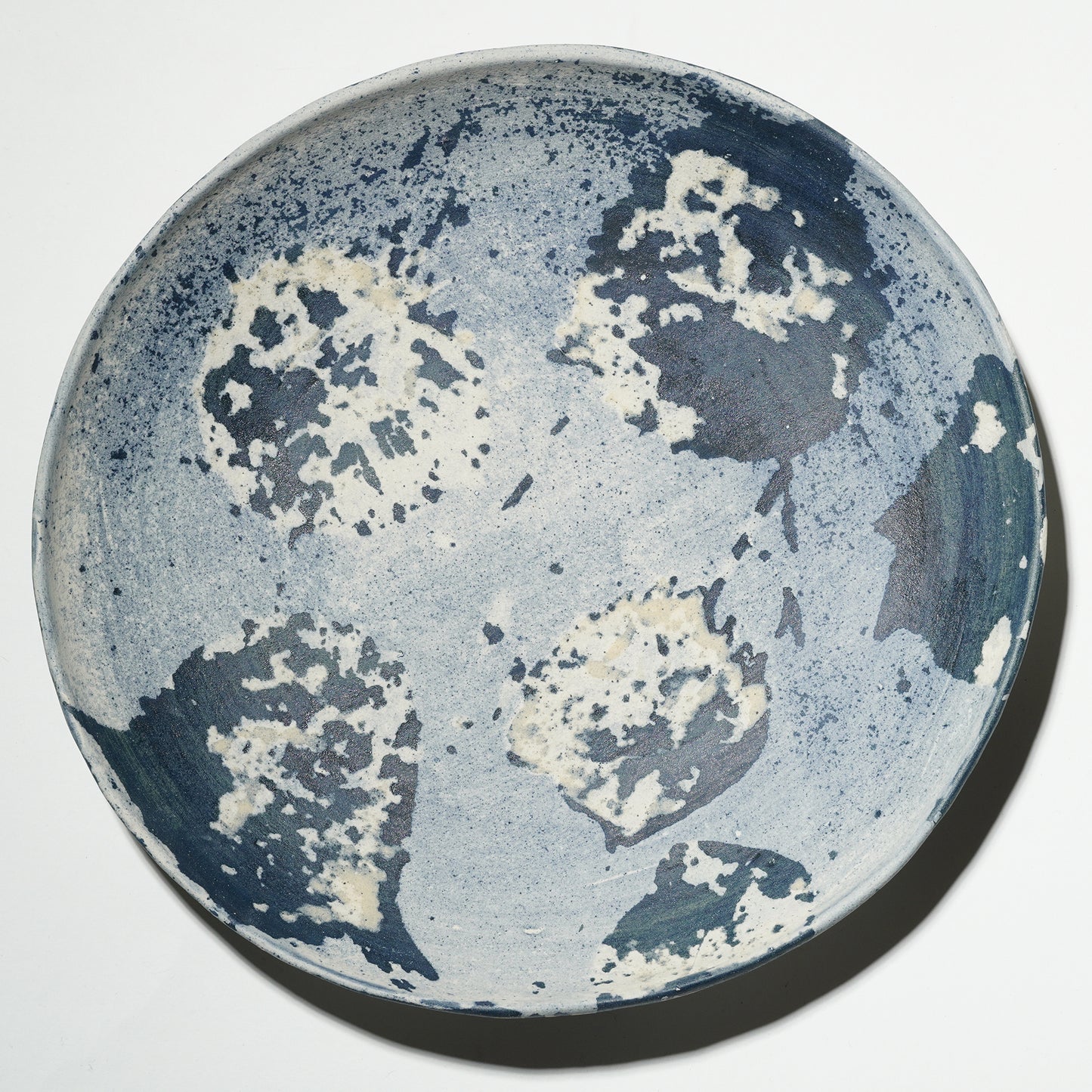Nobuko Konno Large Round Plate Spot Blue