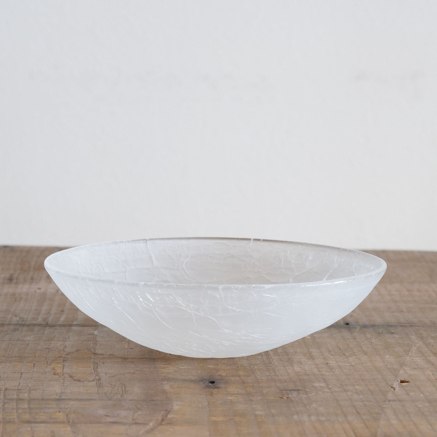 Daisaku Hashimura Crack Glass Shallow Bowl Cloud