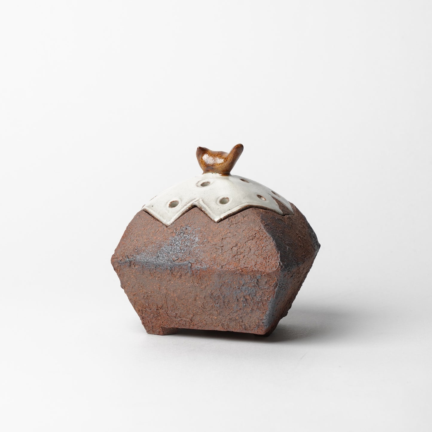 Toshinobu Araya Ryukakugama Incense Burner