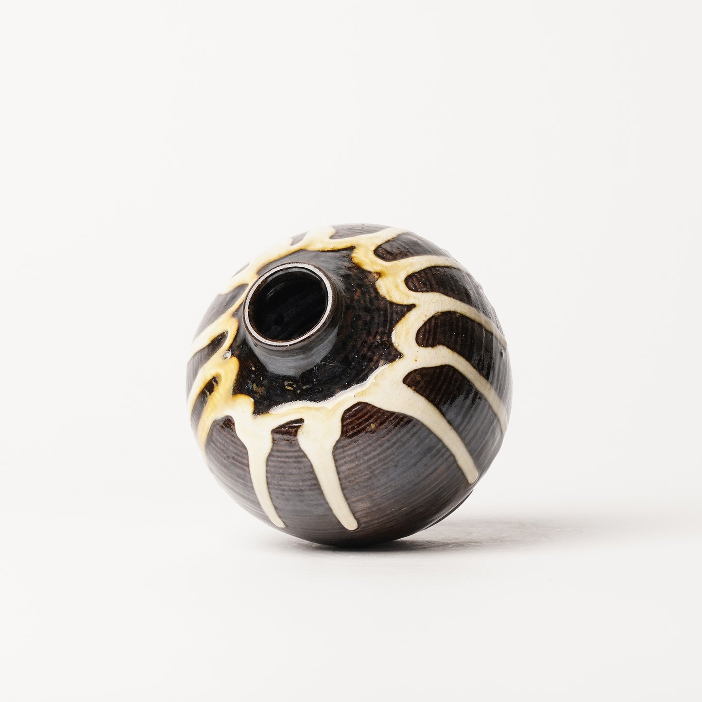 Onta-yaki Tobikanna Ichirin Vase