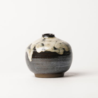 Onta-yaki Tobikanna Ichirin Vase