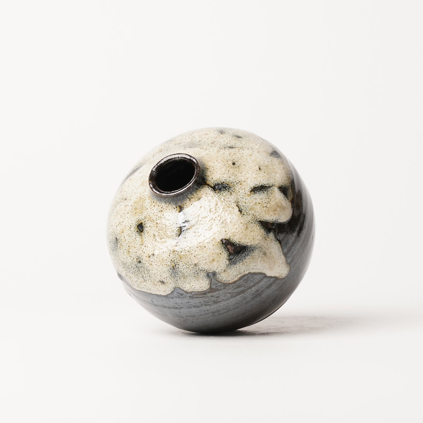 Onta-yaki Tobikanna Ichirin Vase
