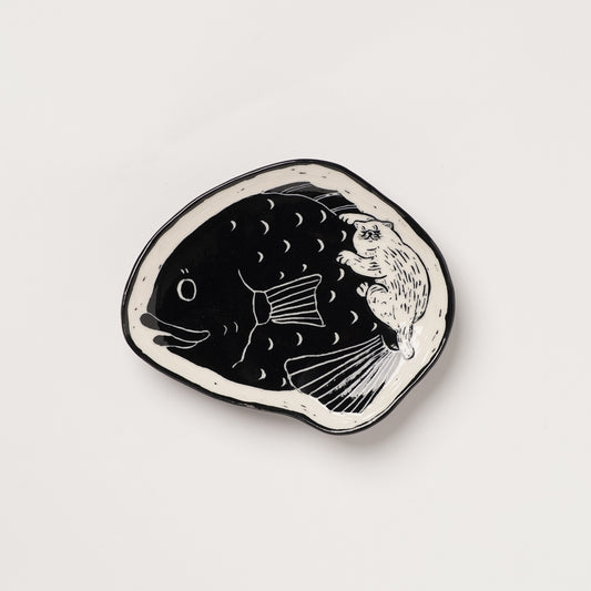 Miki Kaname Plate Cat on Fish