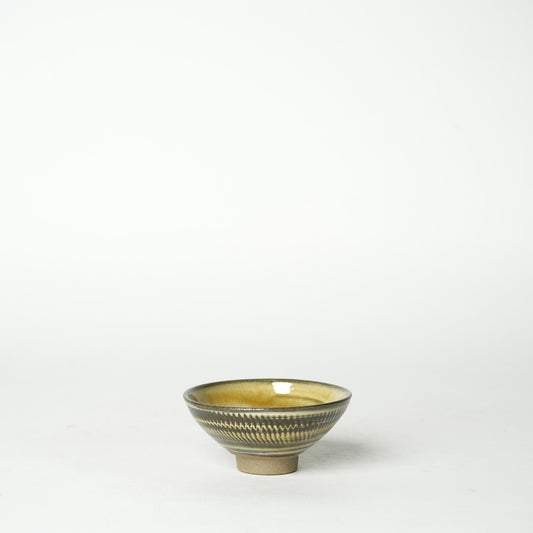 Onta-yaki Tobikanna Guinomi Sake Cup