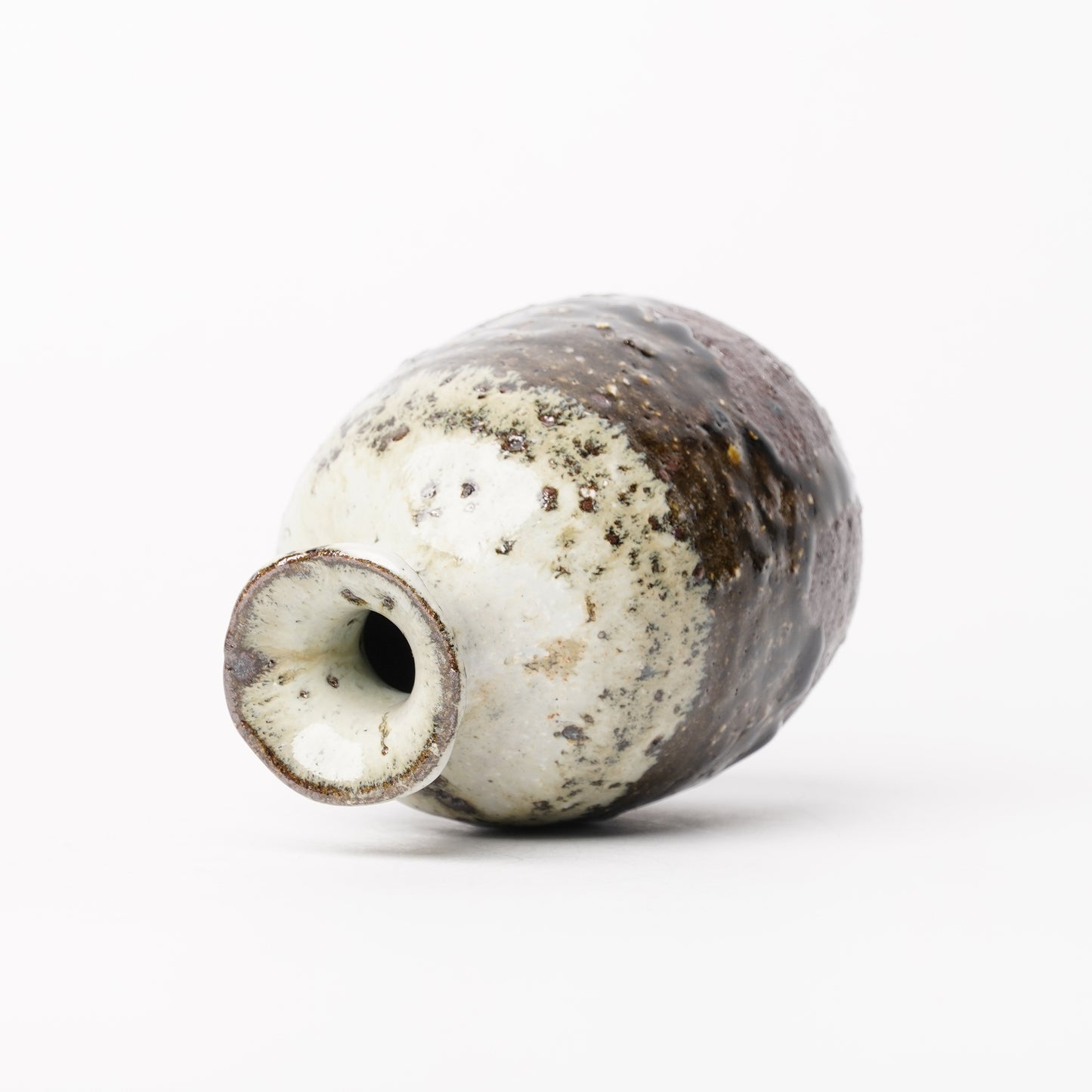 Nakagawa Jinenbogama Karatsu Wood fired Tokkuri Sake Server