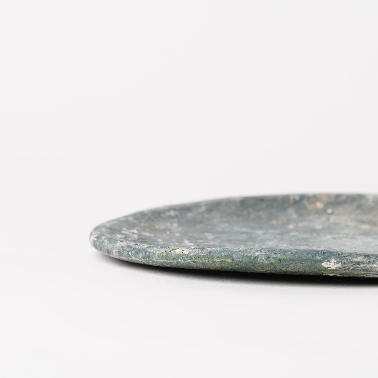 Akari Karugane Round Plate