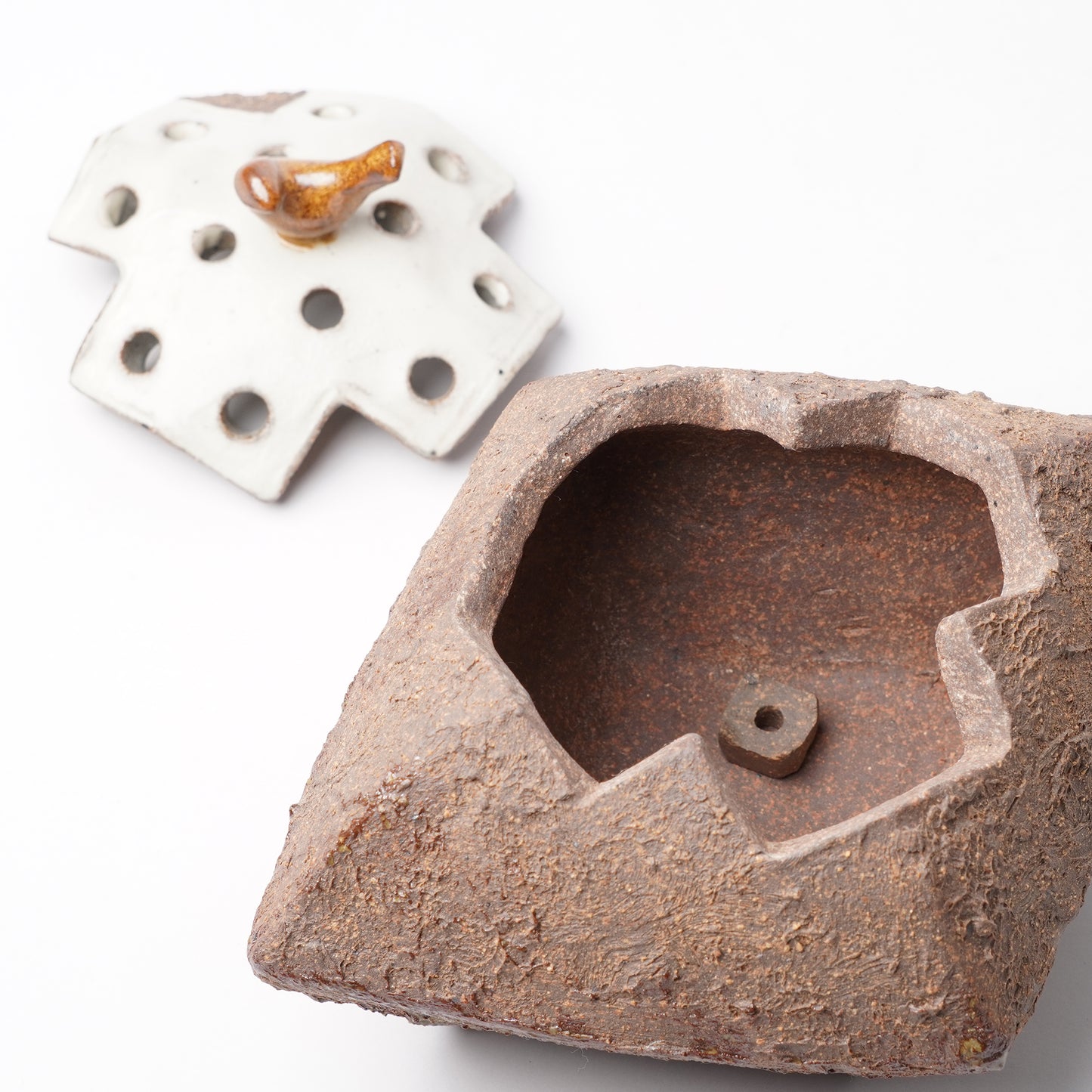 Toshinobu Araya Ryukakugama Incense Burner