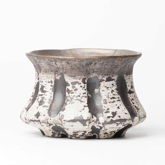 Nobuko Konno planter Black