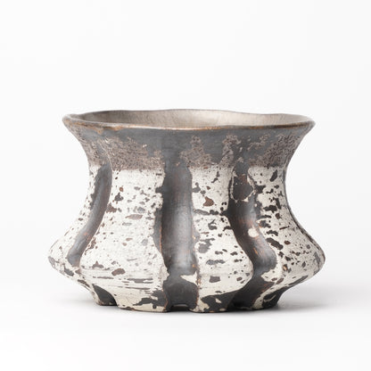 Nobuko Konno planter Black