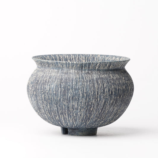 Nobuko Konno planter Blue