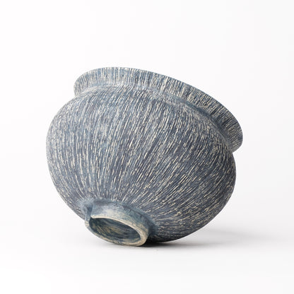 Nobuko Konno planter Blue