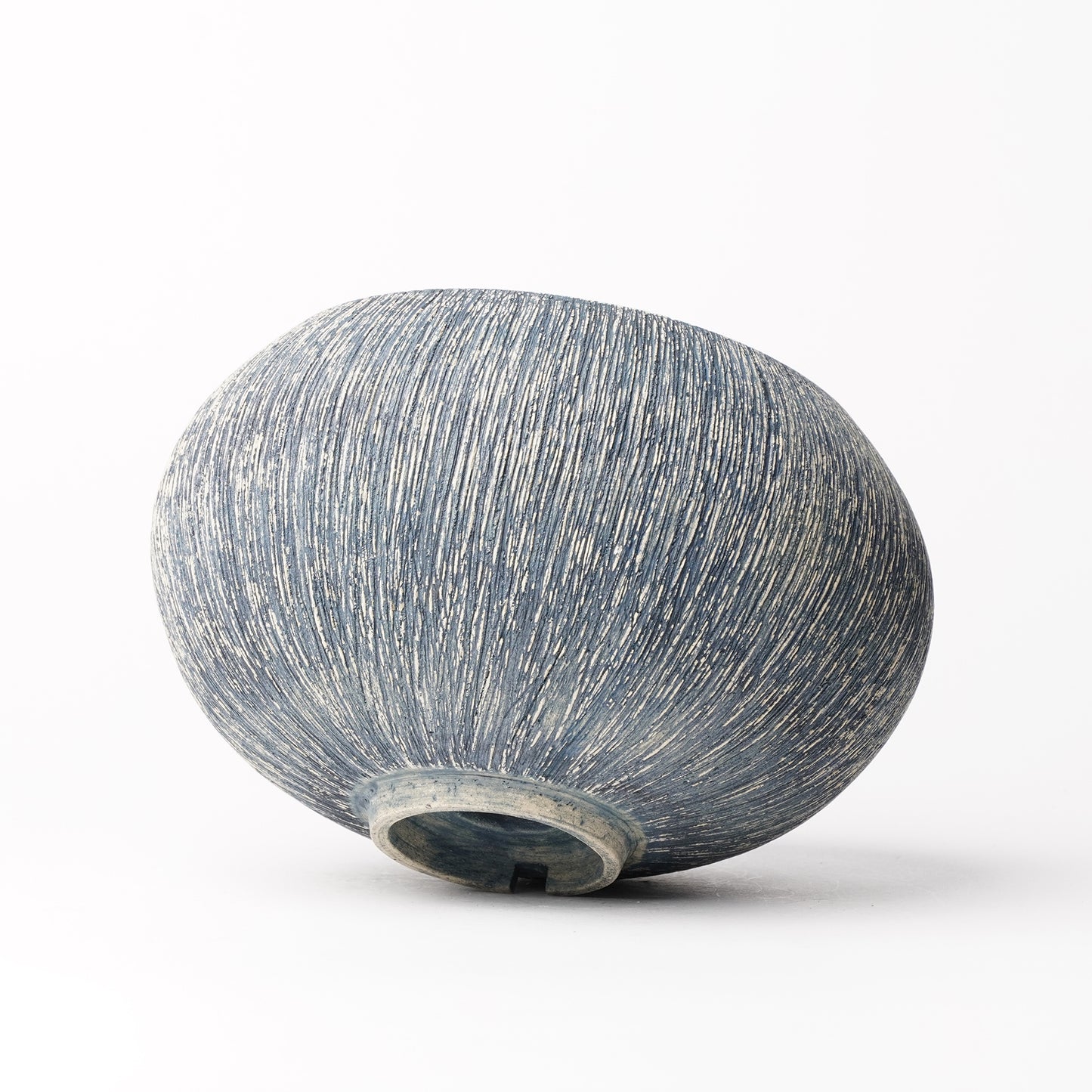 Nobuko Konno planter Blue