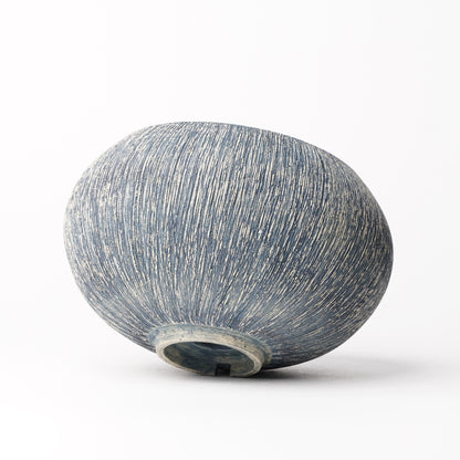 Nobuko Konno planter Blue