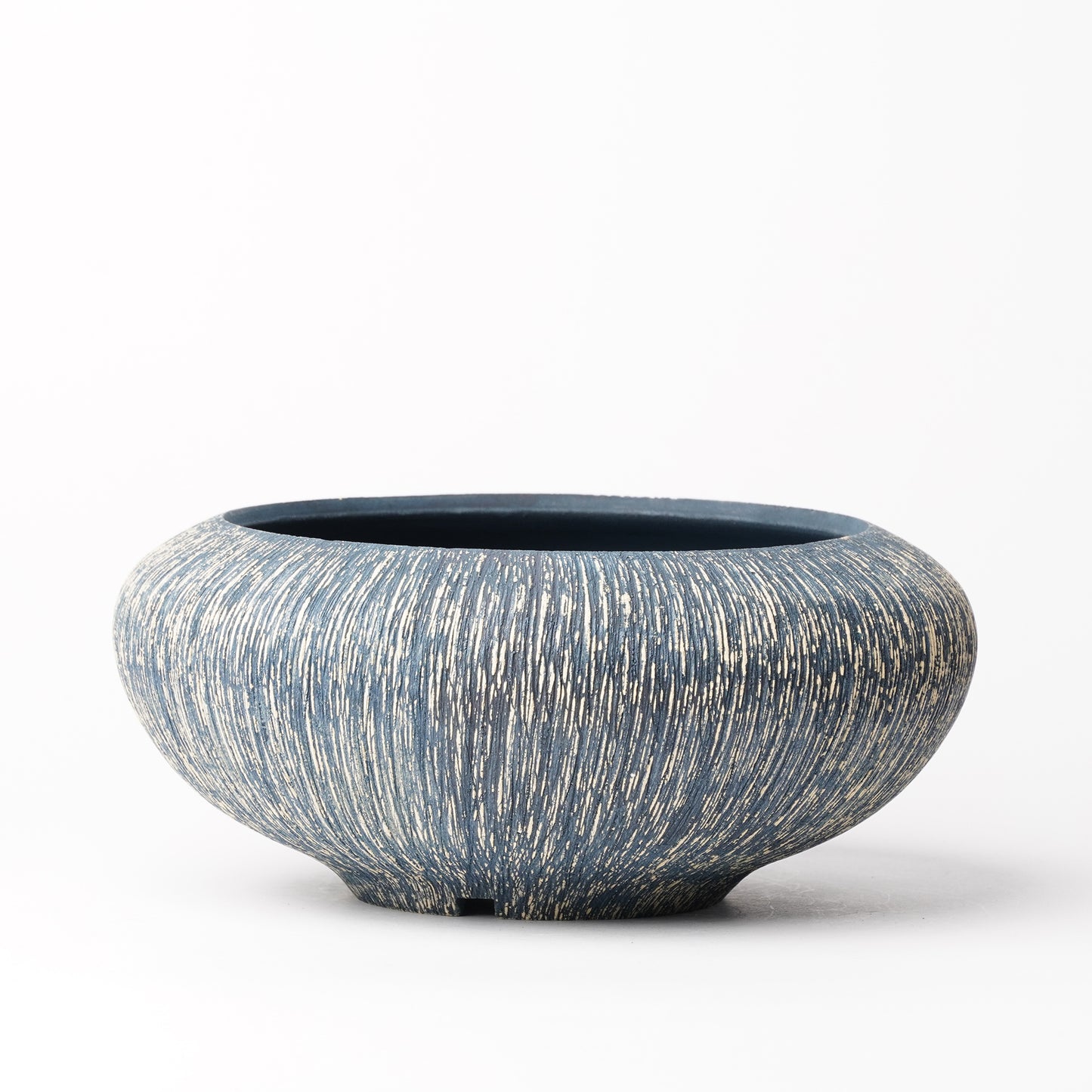 Nobuko Konno planter Blue