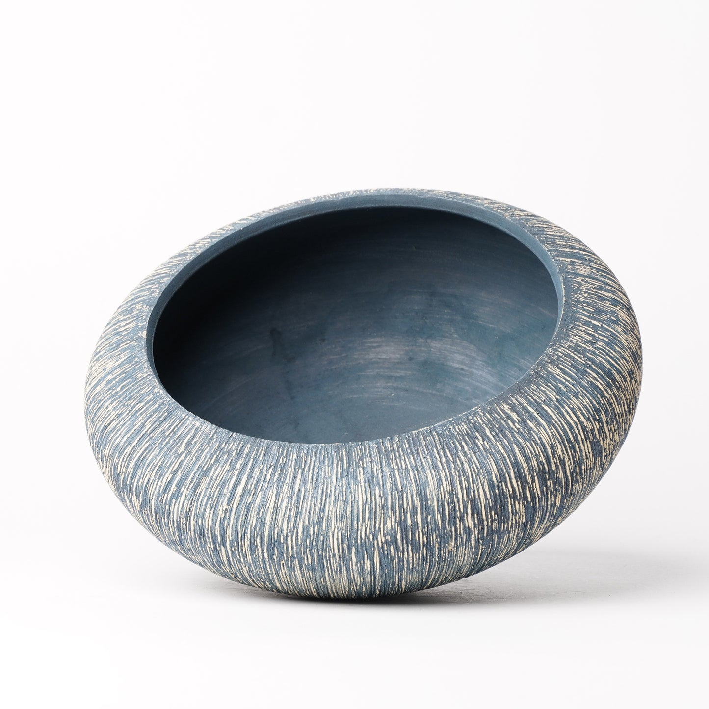 Nobuko Konno planter Blue