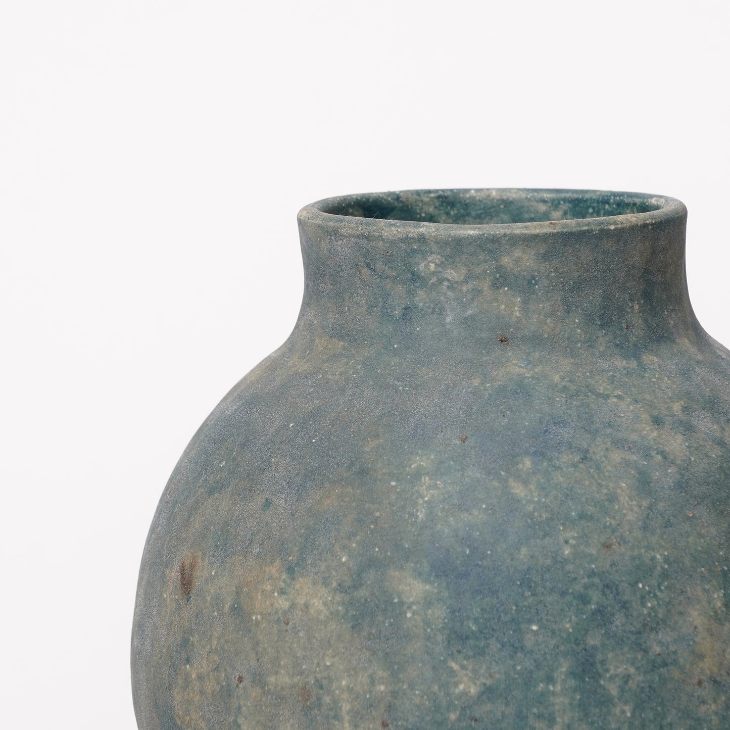 Tomomi Mizutani Vase