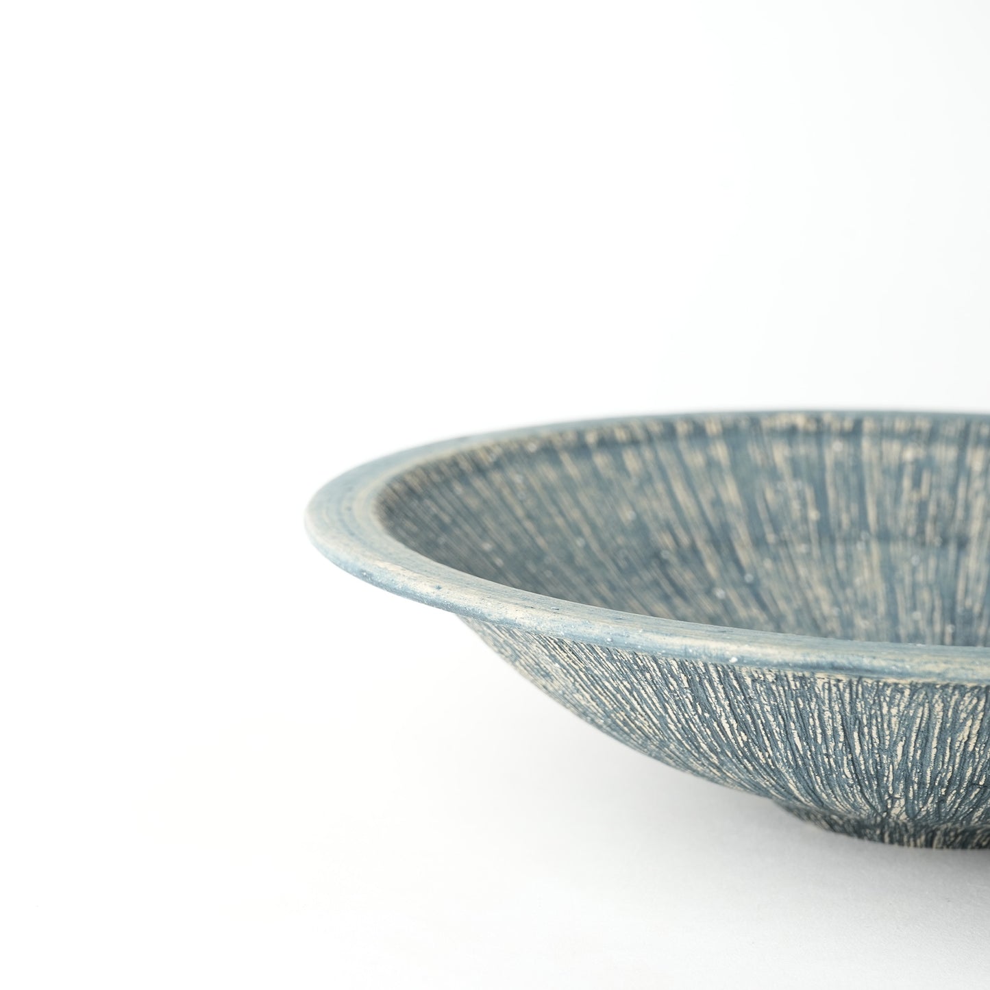 Nobuko Konno Coral Leaf Large Bowl