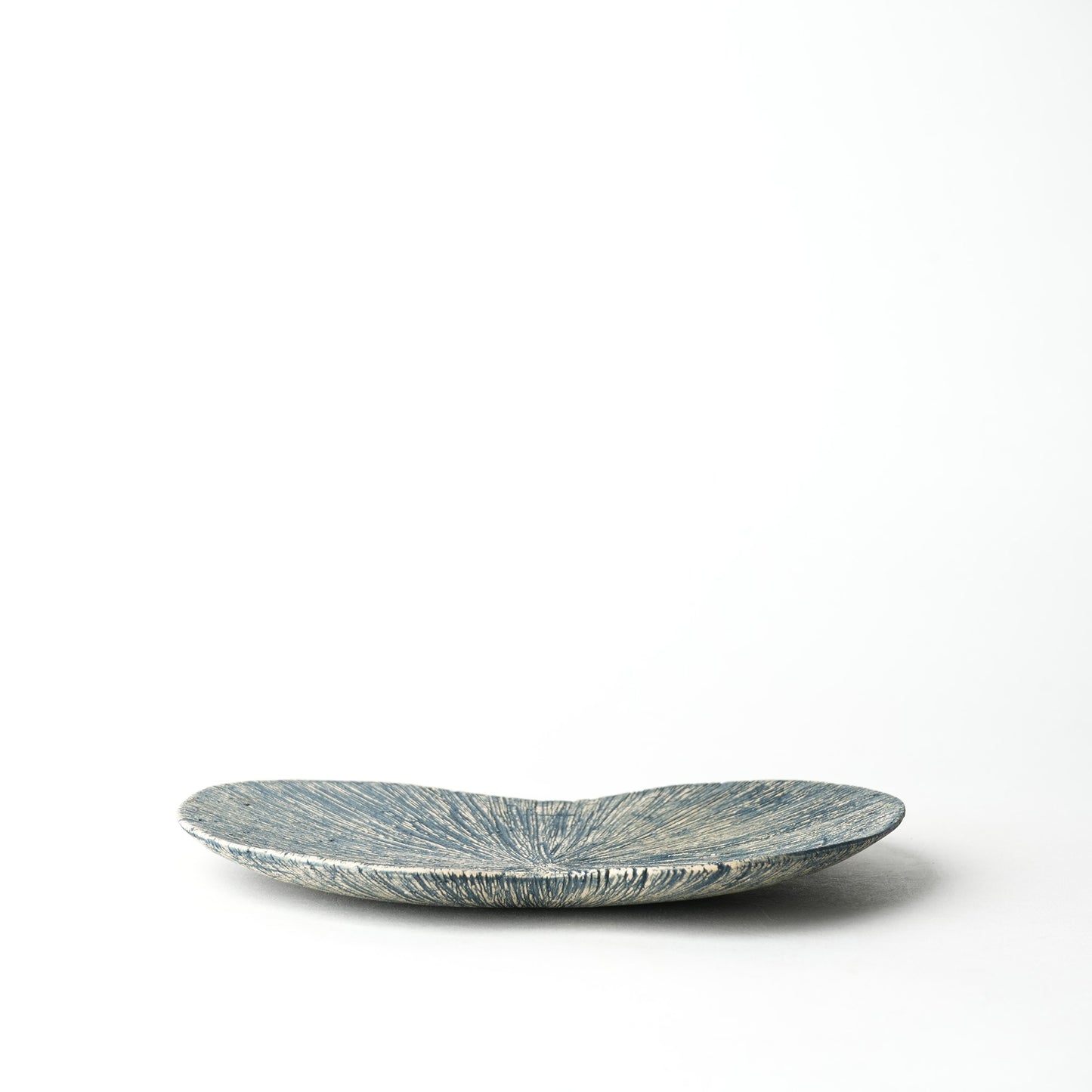 Nobuko Konno Coral Leaf Plate