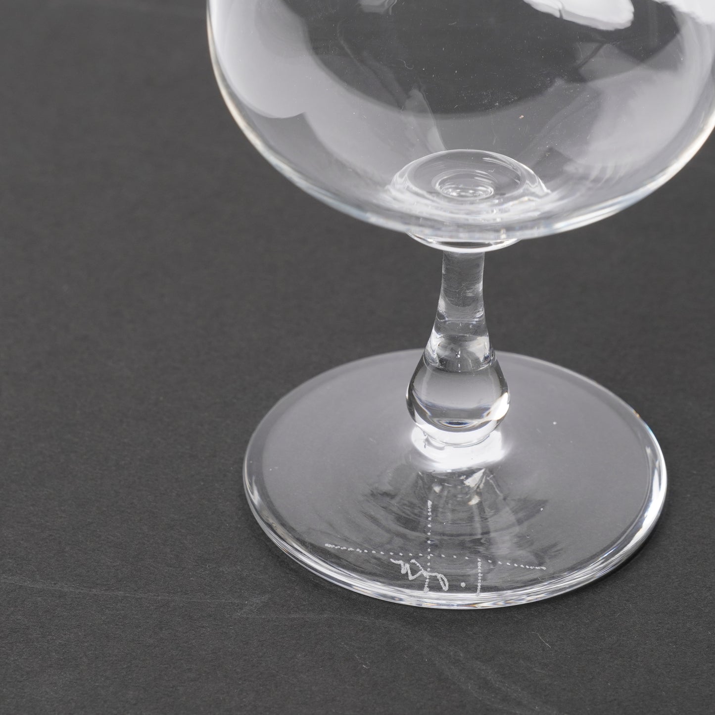 Taiga Oku Wine Glass