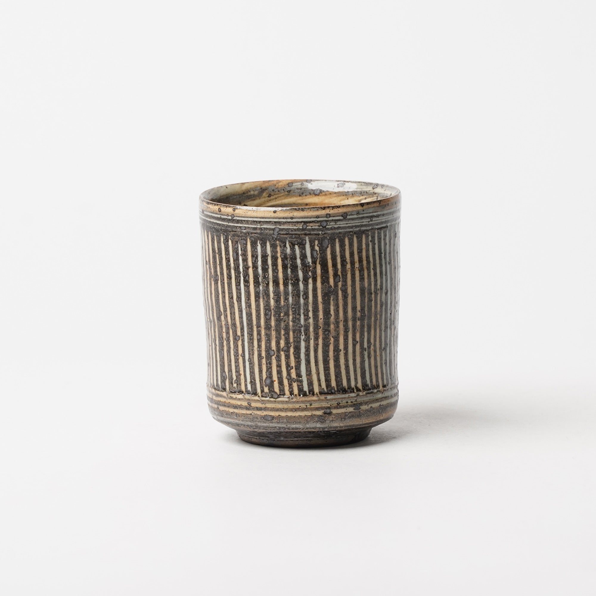 リッジマウンテンギア　YUNOMI CUP Ryutagama Taki Nakazato Yunomi Cup – Art on The Table